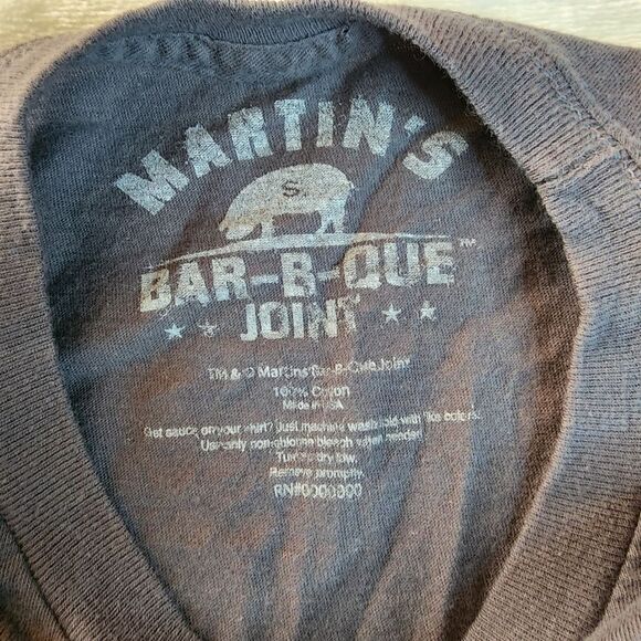 Martin's Bar-B-Que Joint Tshirt With Graphic Of Pig Size Small - Picture 5 of 7
